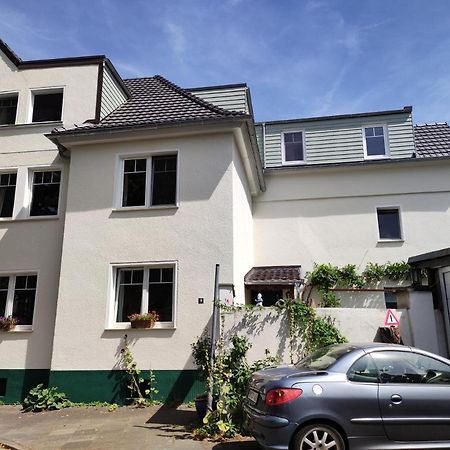 Gartenzimmer Mit Strassenbahn Zu Dom Und Messe Colonia Exterior foto