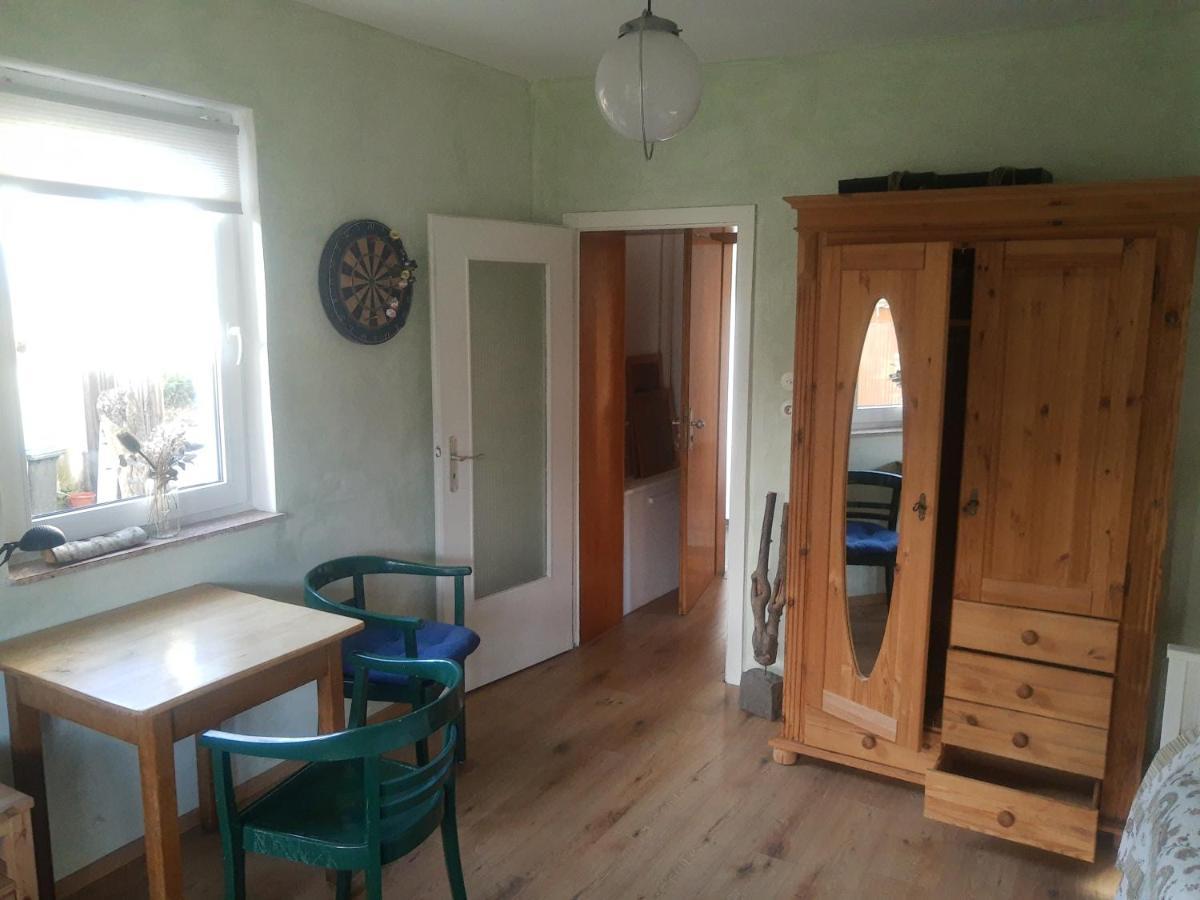 Gartenzimmer Mit Strassenbahn Zu Dom Und Messe Colonia Exterior foto